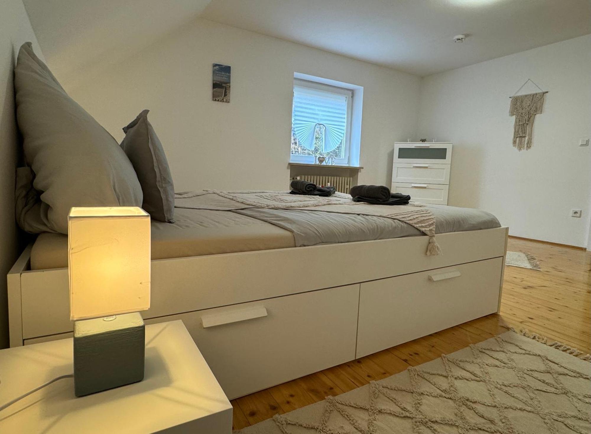 Fewo Boho 110 Qm Mit Bergblick 3 Min Bahnhof Laufen Exterior foto