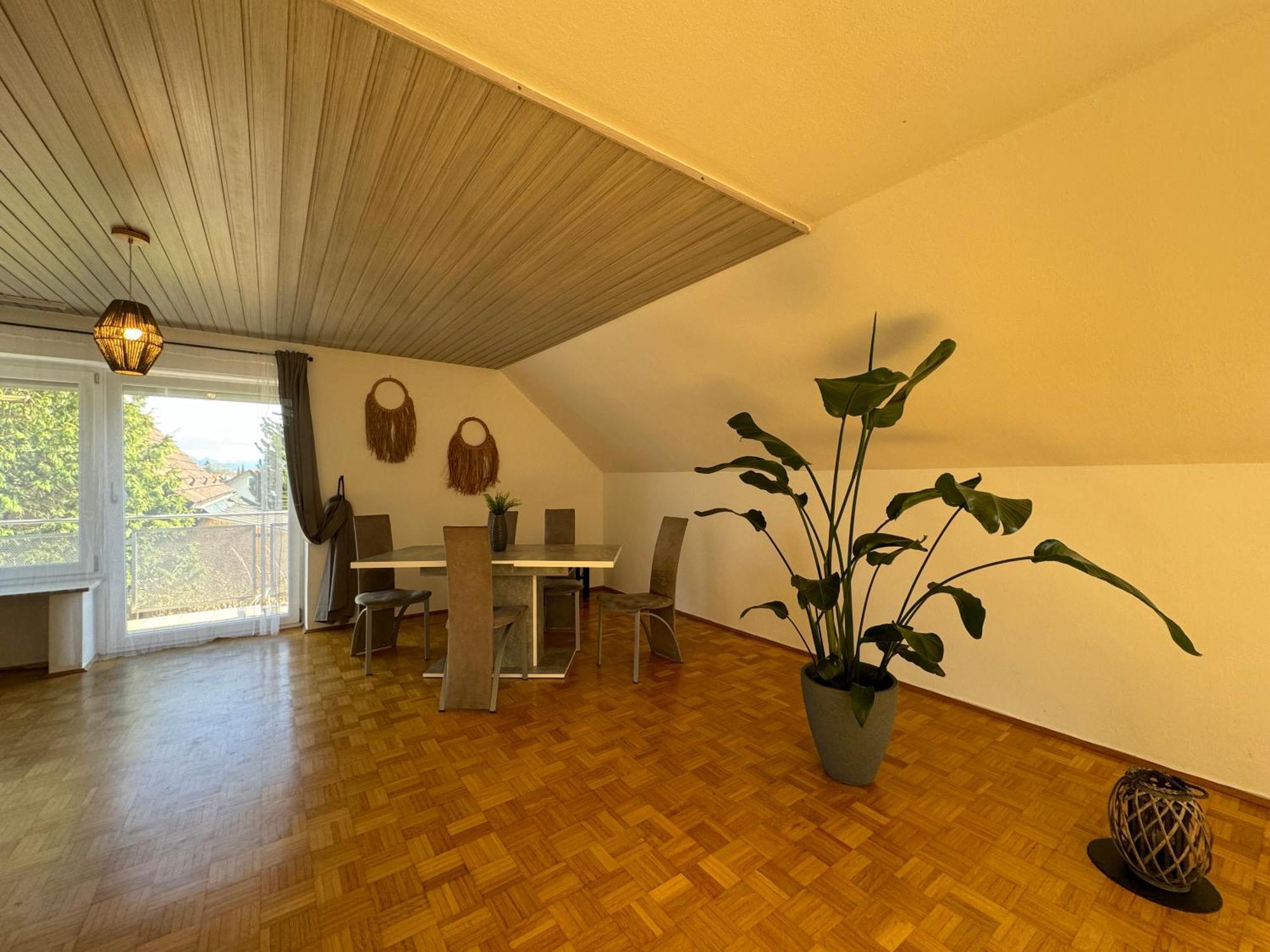 Fewo Boho 110 Qm Mit Bergblick 3 Min Bahnhof Laufen Exterior foto